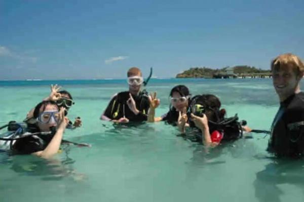 Mana Lagoon Backpackers Bagian luar foto